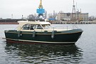 Моторная яхта Фридом 30 вид сбоку Моторная яхта Фридом 30 вид сбоку