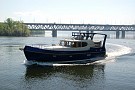 Моторная яхта Фридом 40 модель № 3 вид спереди Моторная яхта Фридом 40 модель № 3 вид спереди