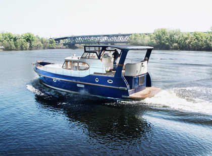 Freedom 43 ft/hull 03 Freedom 43 ft/hull 03