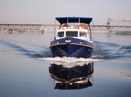 Freedom 43 ft/hull 04 Freedom 43 ft/hull 04