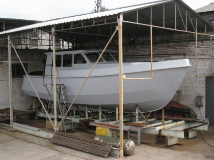 Freedom 38 ft/hull 01